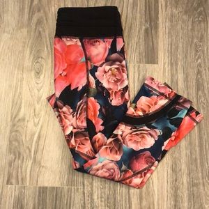 Lululemon Rose leggings. Great quality!
